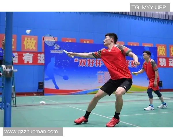 成都与深圳羽毛球队赛后分析与经验总结探讨